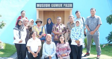 FKMB Mengadakan Rapat Bulanan di Museum Gumuk Pasir