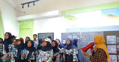 Museum Gumuk Pasir mendapat kunjungan SMP N 2 Salam